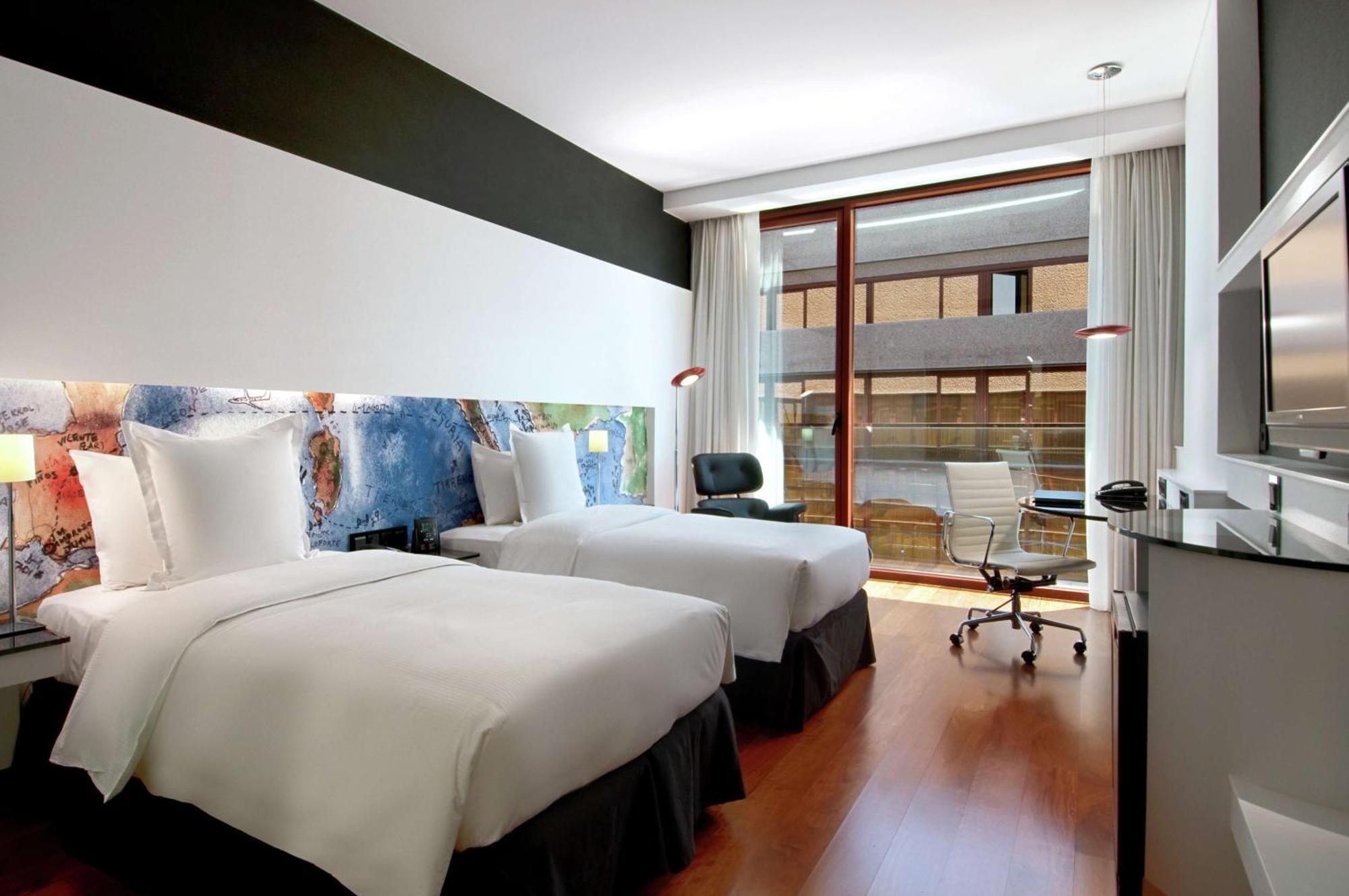 Hilton Madrid Airport — Фото 2